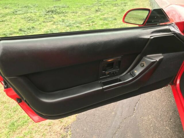 1993 chevrolet corvette 2dr coupe hatchback 90263 miles torch red coupe 8 cylind