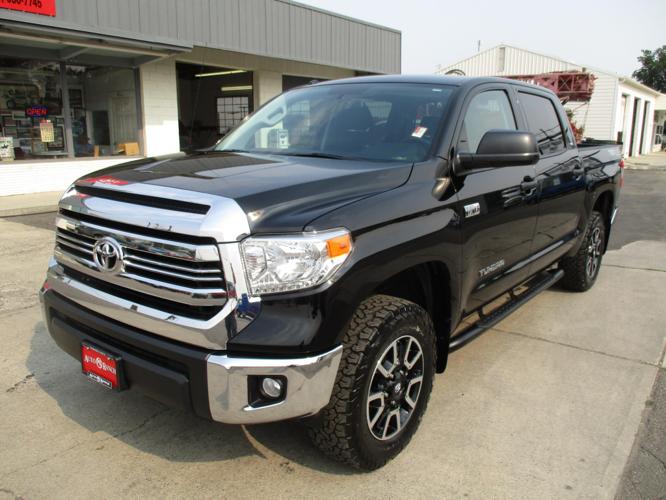 2017 toyota tundra sr5 4x4 sr5 4dr crewmax cab pickup sb (5.7l v8 ffv for sale in anderson dam, idaho