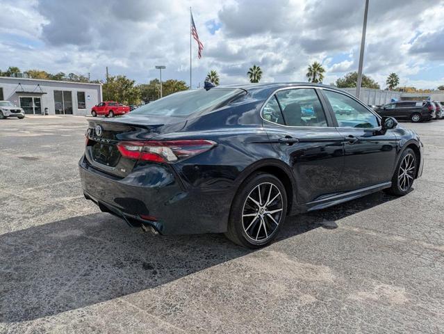 2021 toyota camry se