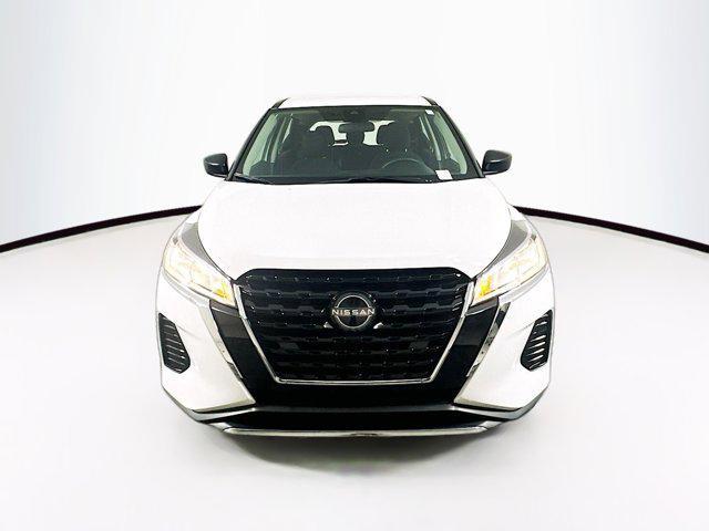2022 nissan kicks s
