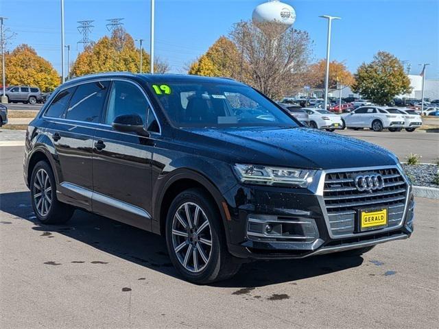 2019 audi q7 55 premium plus
