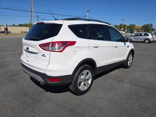 2016 ford escape se