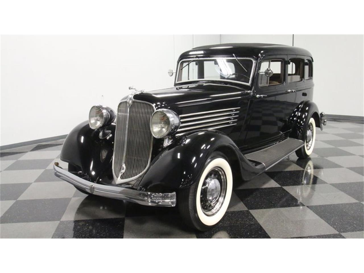 1934 chrysler sedan