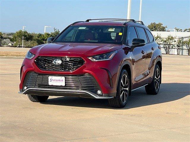 2021 toyota highlander xse
