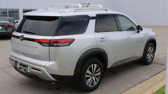 2023 nissan pathfinder sl
