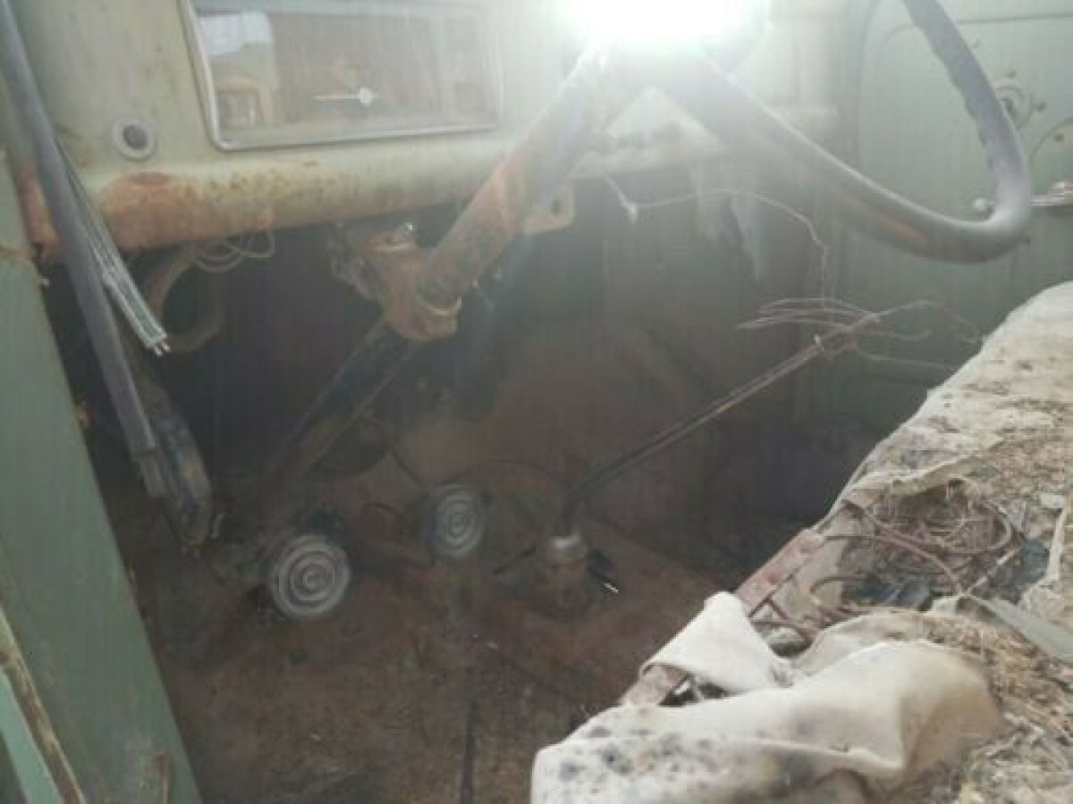 1942 ford 3/4 ton pickup 8 cylinder