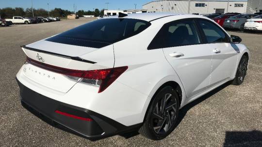 2025 Hyundai Elantra