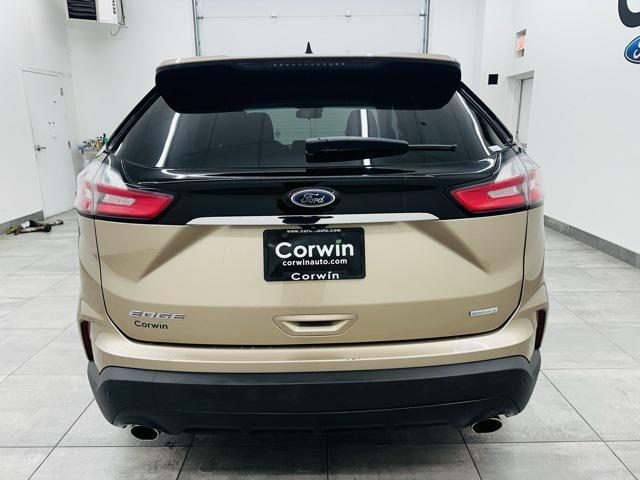 2020 ford edge se