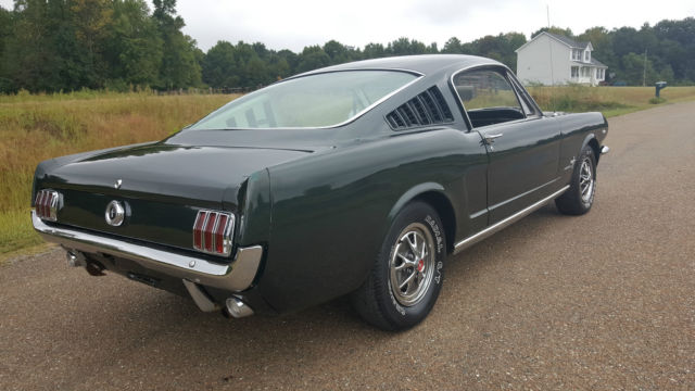 1965 ford mustang 2+2 fastback 289 auto green with white pwr steering a/c