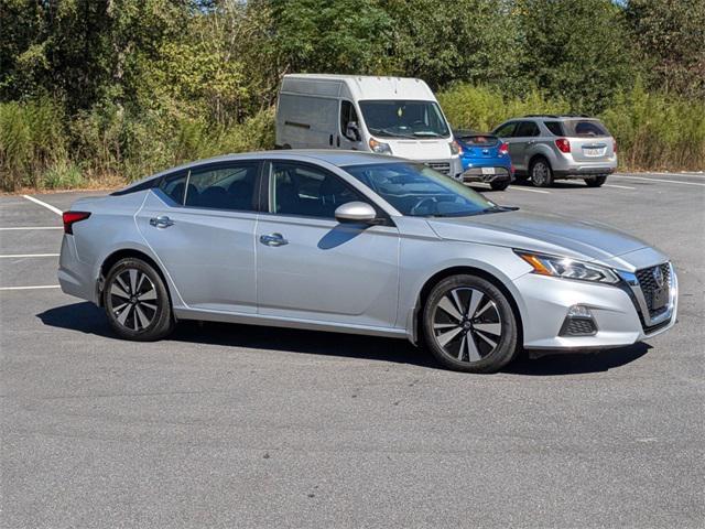 2022 nissan altima 2.5 sv