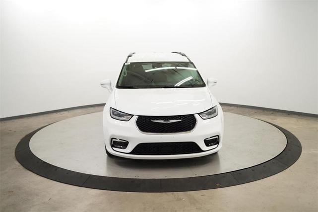 2022 chrysler pacifica touring-l