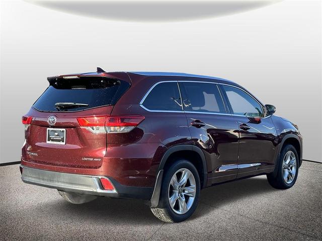 2017 toyota highlander limited