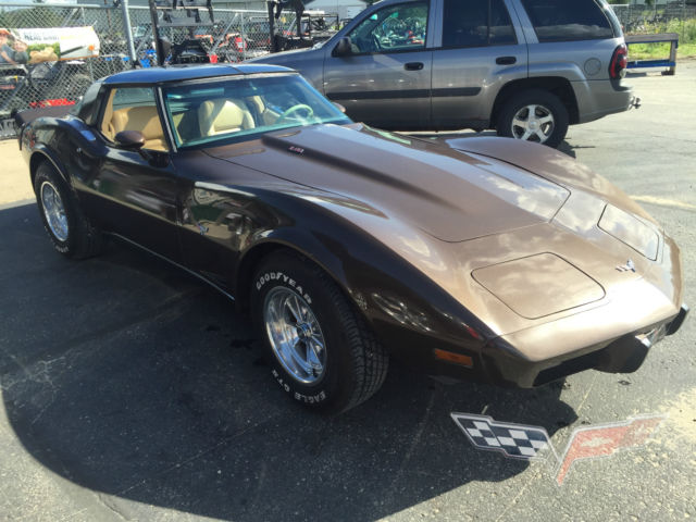 1979 chevrolet corvette/automatic t-tops 350 l48
