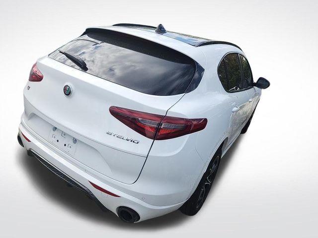 2022 alfa romeo stelvio veloce