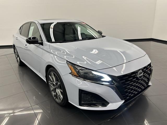 2023 nissan altima 2.0 sr