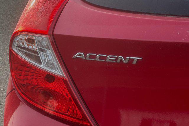 2012 hyundai accent se
