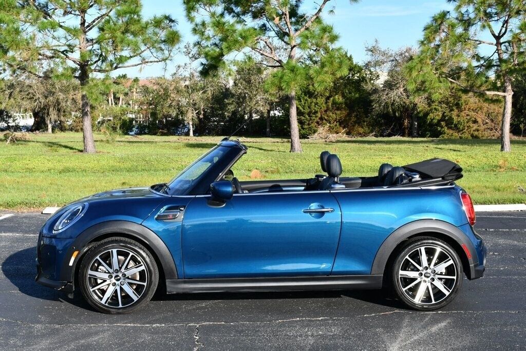 2022 mini cooper s w/sidewalk and driver assistance packages