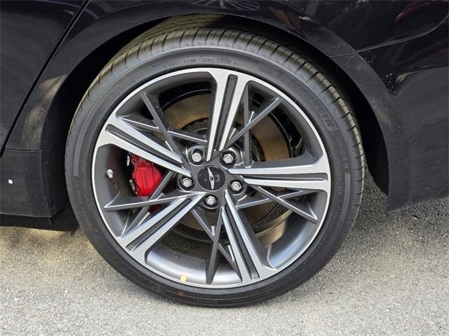 2024 genesis g70 2.5t