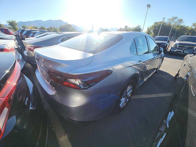 2023 toyota camry le