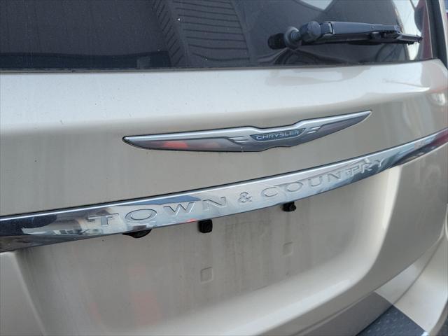 2014 chrysler town & country touring