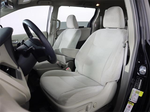 2015 toyota sienna l