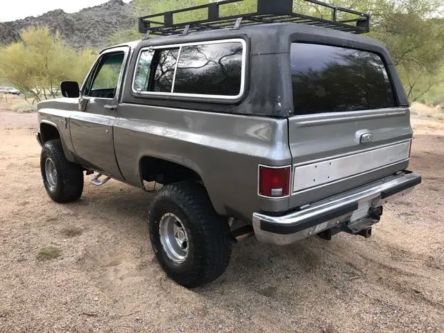1986 chevy blazer k5 silverado 4x4.. 6' lift.. 35' tires..roll cage.. no reserve