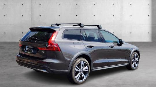 2024 Volvo V60 Cross Country