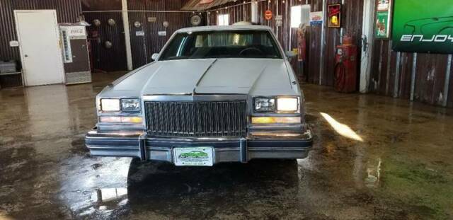 gray buick riviera with 57,391 miles available now!