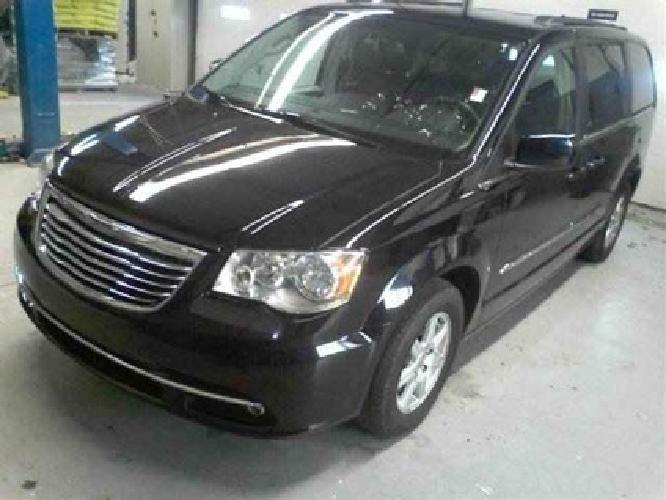 2011 chrysler town & country touring minivan 4d in north versailles, pa