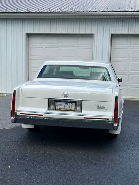 1992 cadillac sedan deville 4dr 4.9 v8 white low mileage