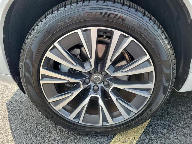 2022 volvo xc90 t6 momentum 7 passenger