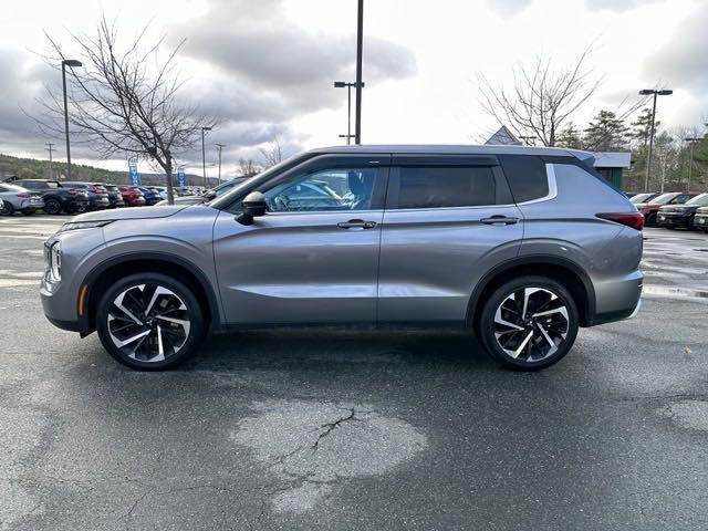 2022 mitsubishi outlander black edition