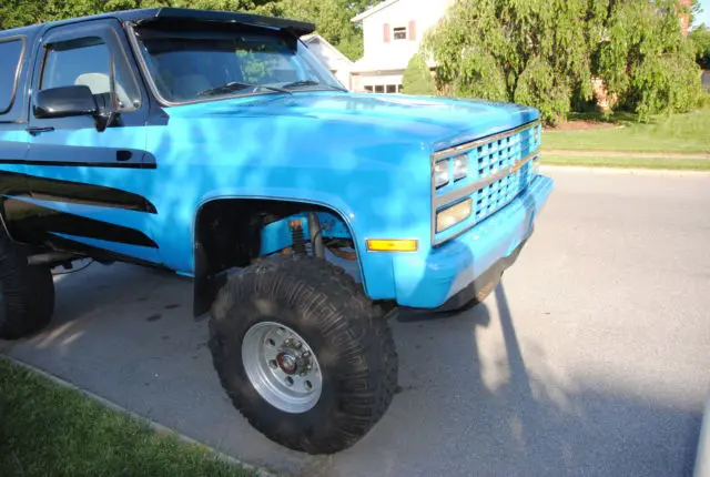 beautiful custom built 1984 k5 blazer 4x4 no reserve