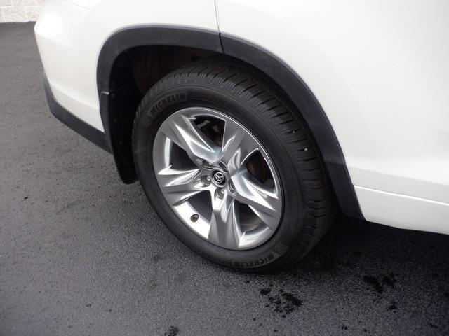 2019 toyota highlander limited