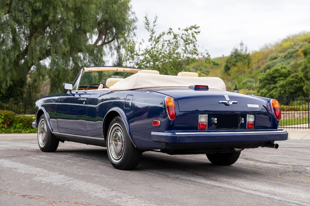 rolls-royce corniche iv
