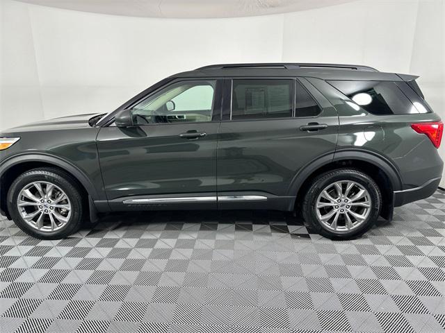 2022 ford explorer xlt
