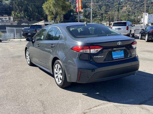 2023 toyota corolla hybrid