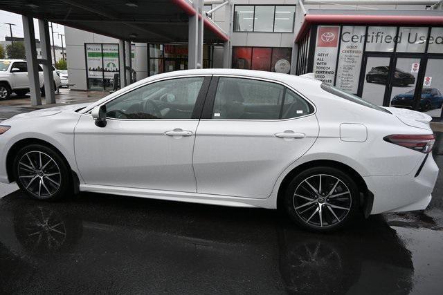 2024 toyota camry se