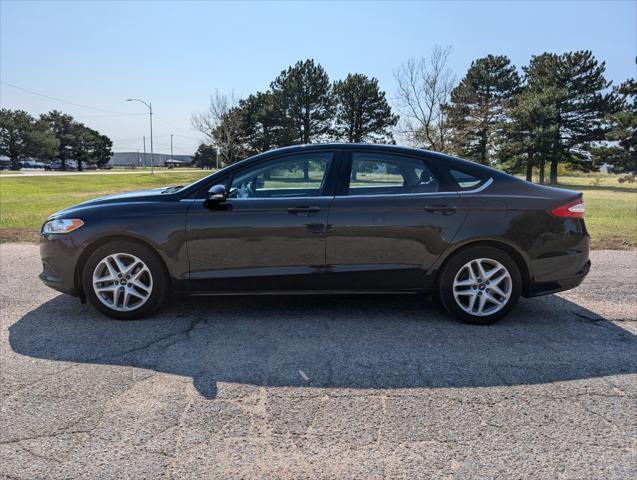 2014 ford fusion se