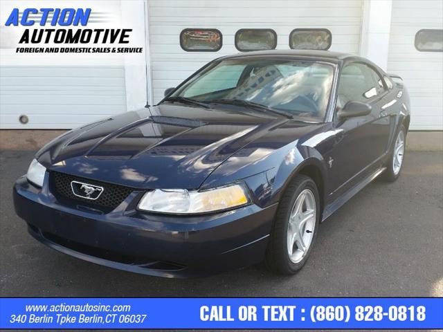 2001 ford mustang base