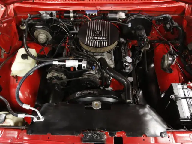 gr8 power, 360 v8, auto, cold a/c, pwr win/locks/steer, frnt discs, fun rumble!