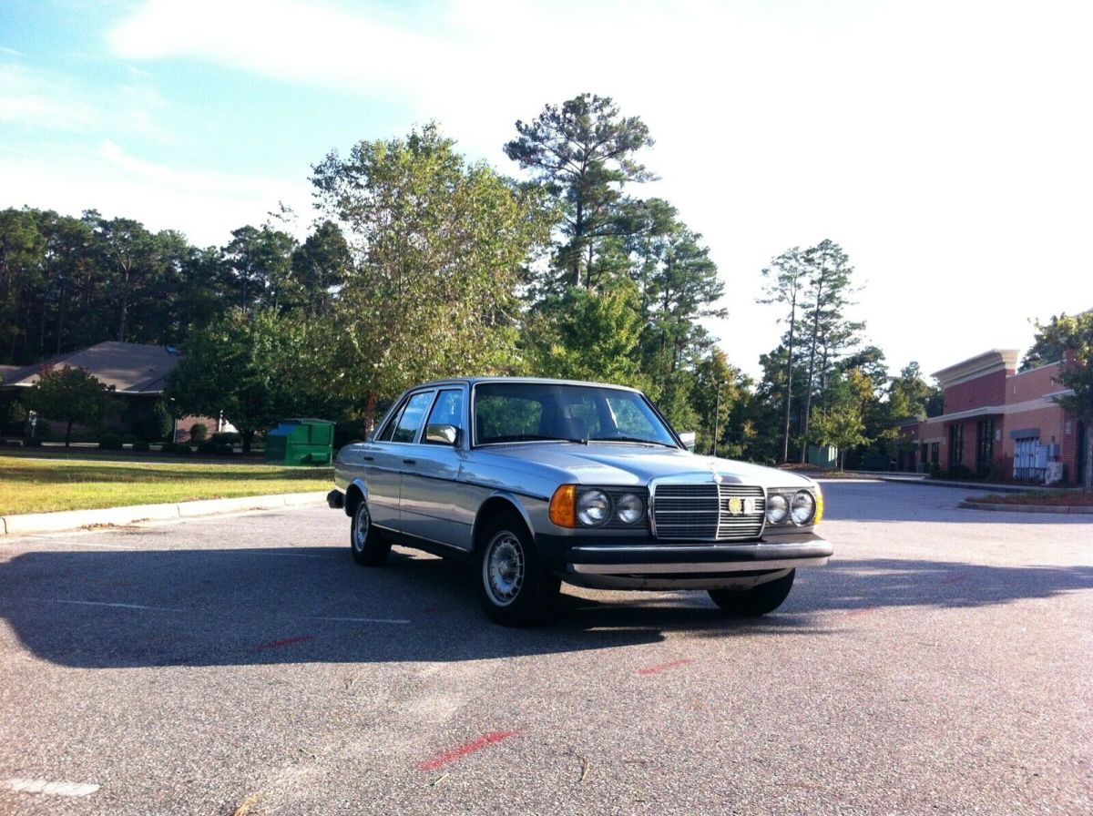 1978 mercedes benz 300d low miles!