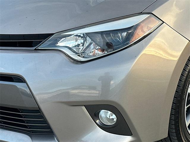 2016 toyota corolla le plus