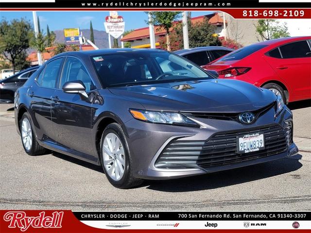 2023 toyota camry le