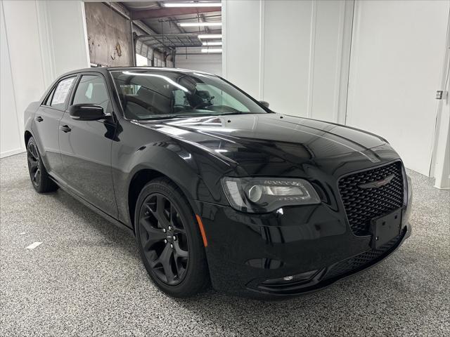 2022 chrysler 300 s