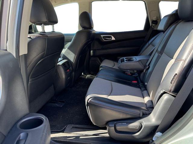 2020 nissan pathfinder sv