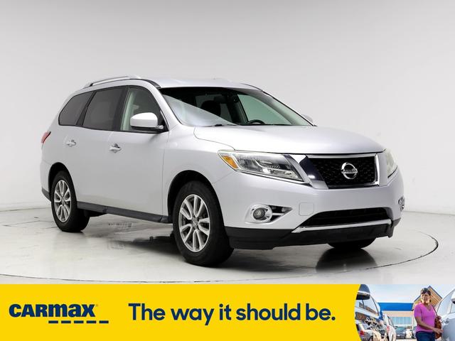 2016 nissan pathfinder sv