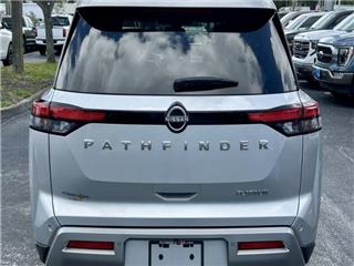 2022 Nissan Pathfinder platinum