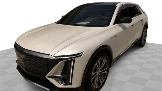 2024 cadillac lyriq luxury 1