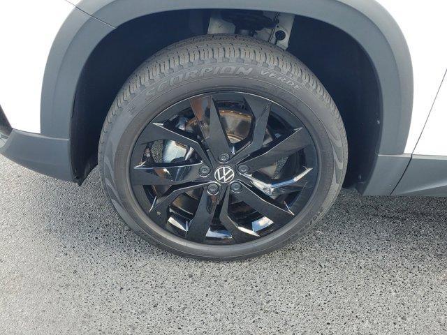 2022 volkswagen taos 1.5t se
